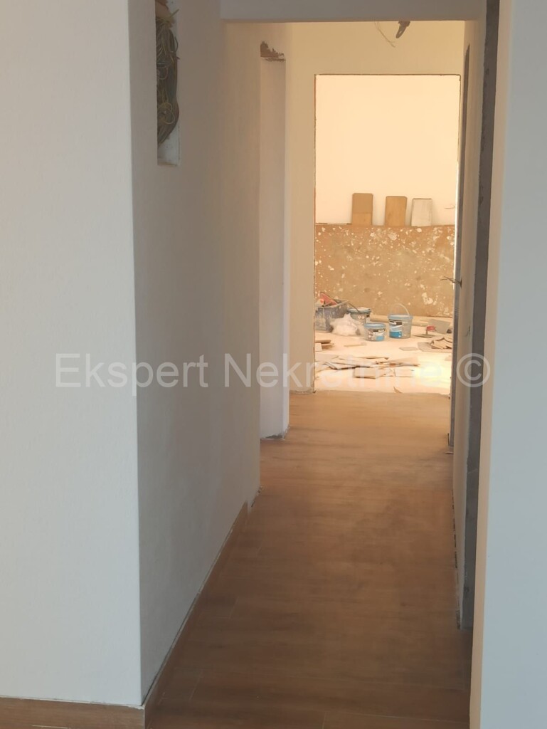 Image 4407353 - 12