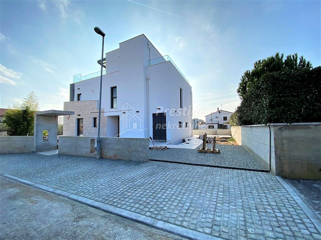 Image 4418030 - 5