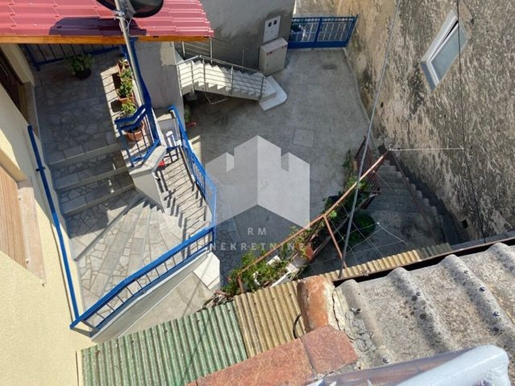 Image 4459918 - 15