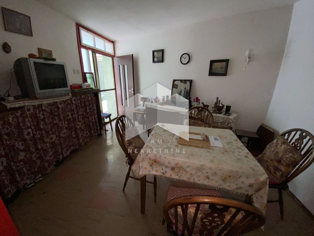 Image 4459918 - 4