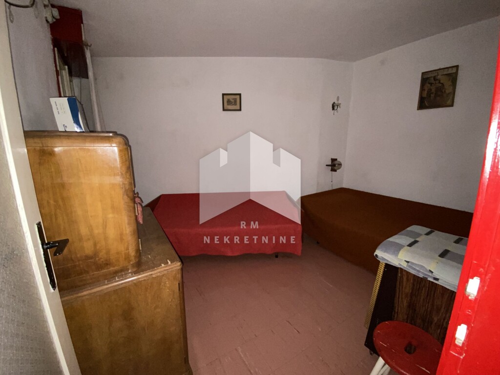 Image 4459918 - 6