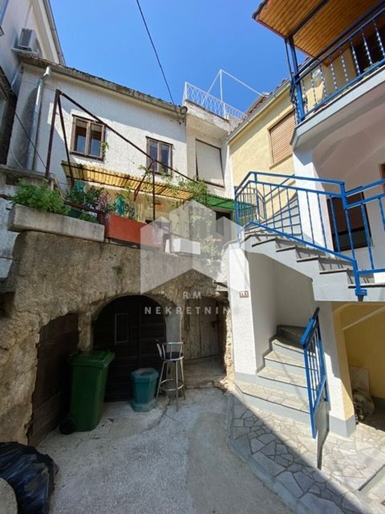 Image 4459918 - 1