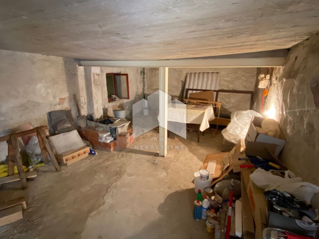 Image 4459918 - 13