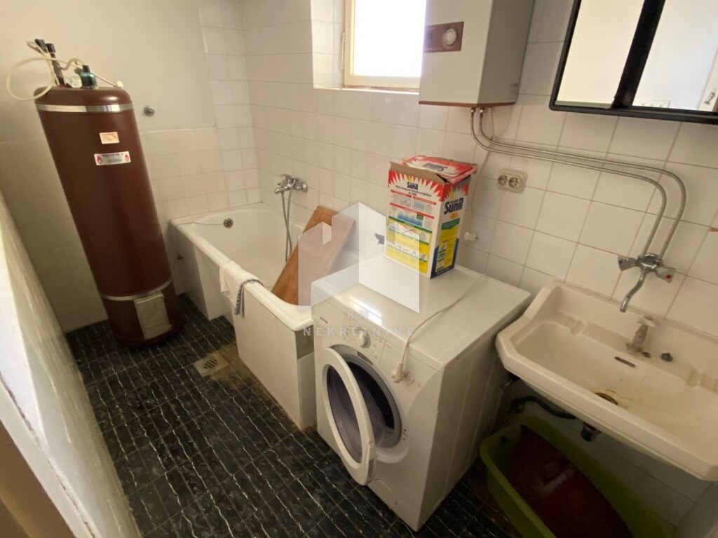 Image 4459925 - 5