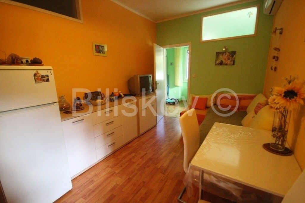 Image 4484656 - 5