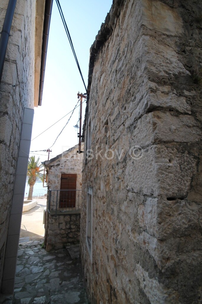 Image 4512143 - 6
