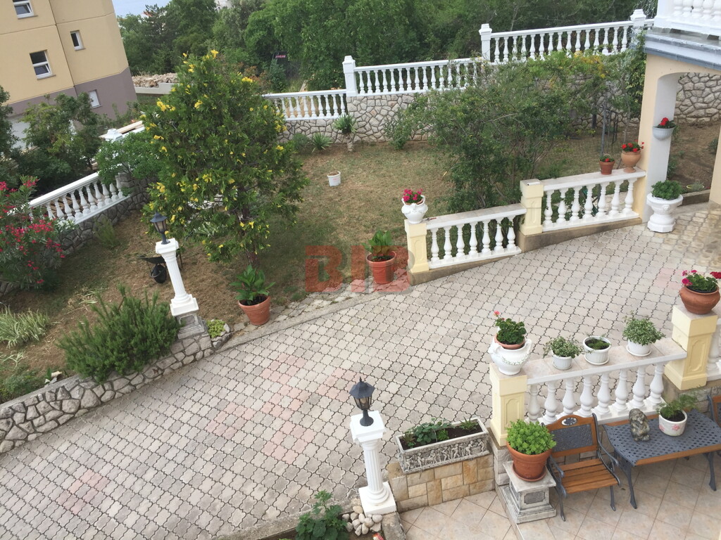 Image 4571672 - 5