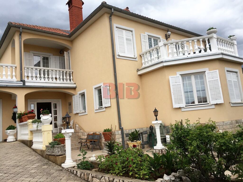 Image 4571672 - 3