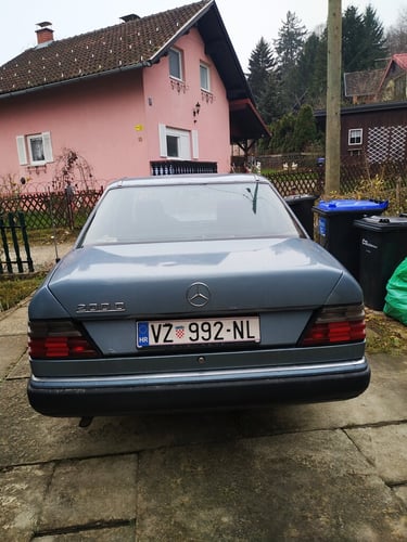 Mercedes-Benz 200 D, W 124, 2, 5-dobro stanje