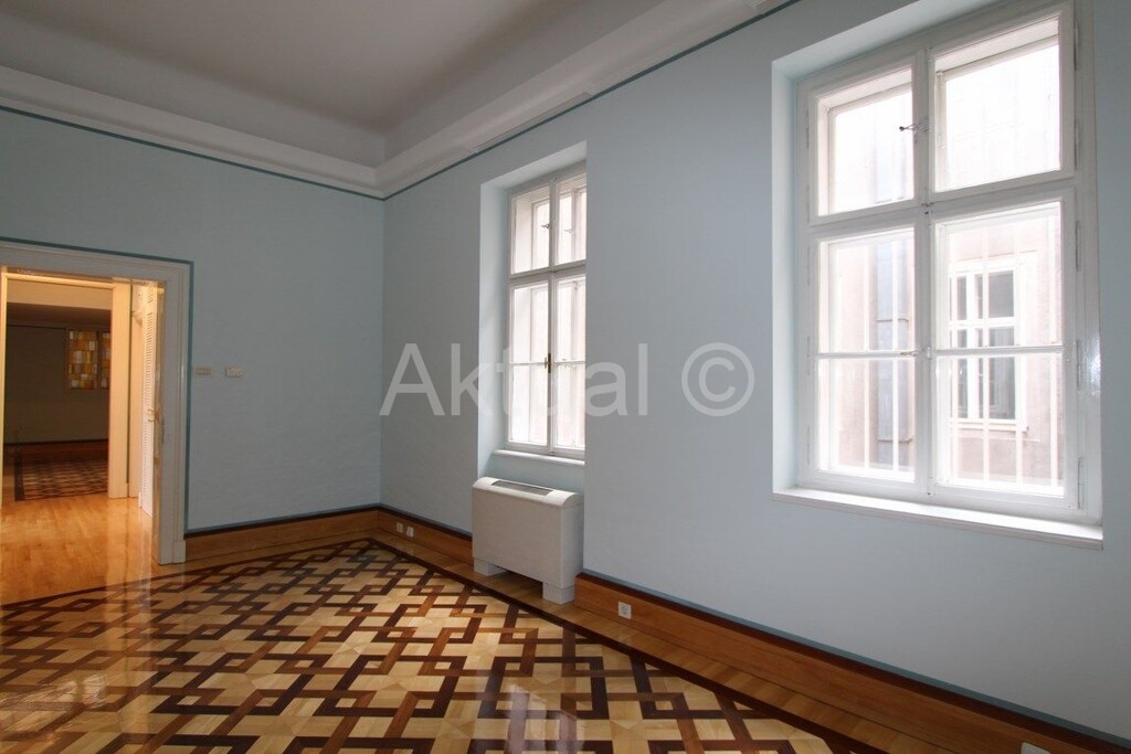Image 4603562 - 14