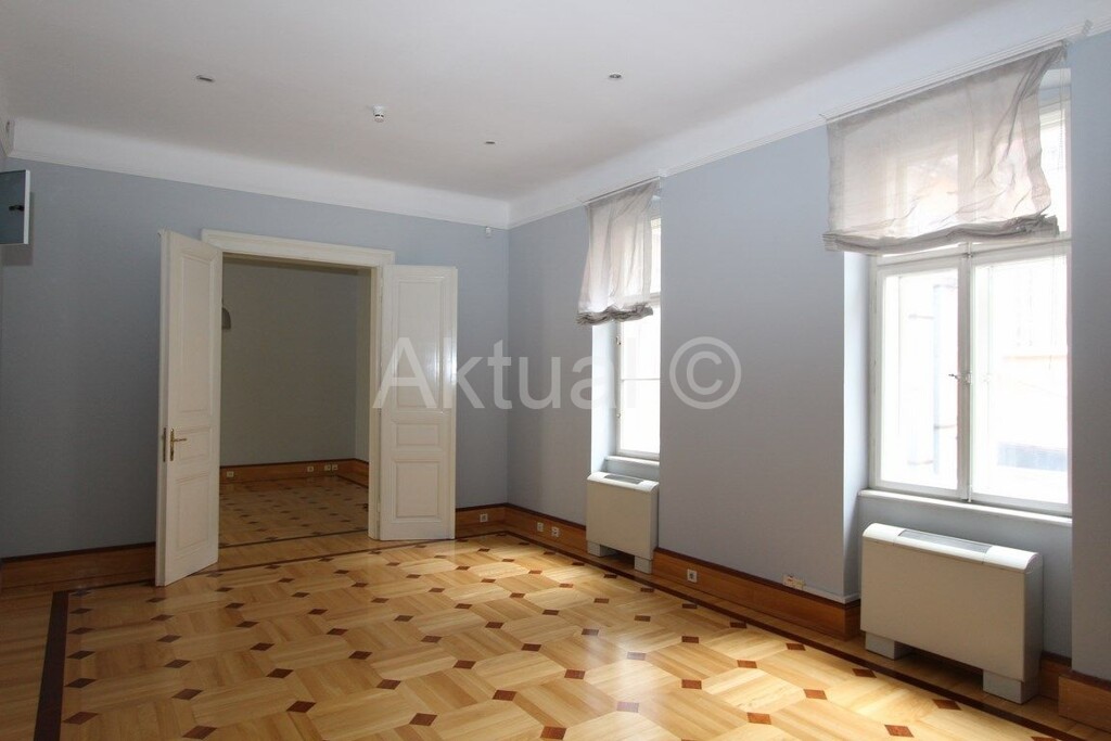 Image 4603562 - 20