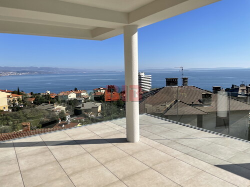 OPATIJA LUKSUZAN PENTHOUSE,3 GARAŽNA MJESTA,LIFT,BLIZU CENTRA I MORA