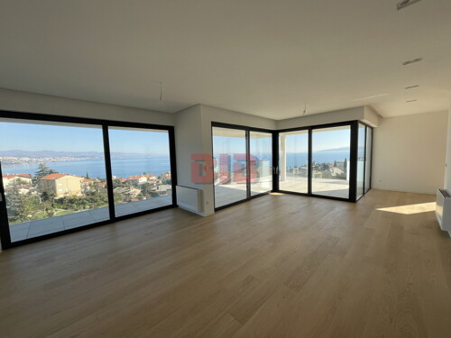 OPATIJA LUKSUZAN PENTHOUSE,3 GARAŽNA MJESTA,LIFT,BLIZU CENTRA I MORA