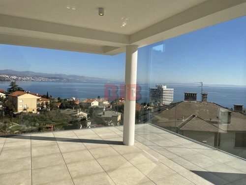 OPATIJA LUKSUZAN PENTHOUSE,3 GARAŽNA MJESTA,LIFT,BLIZU CENTRA I MORA