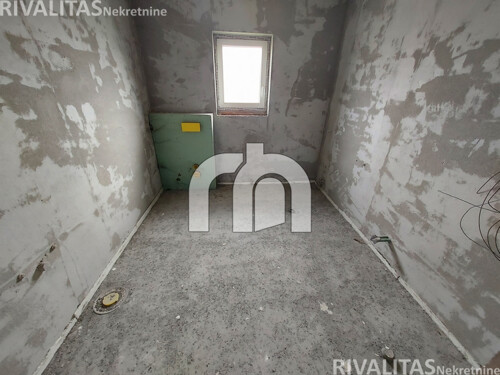 Thumbnail 4635211 - 4