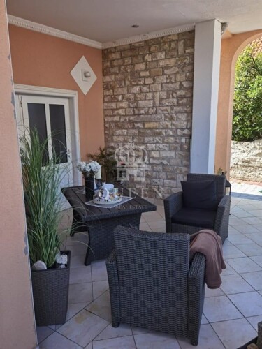 6 apartmana Vir- uhodan posao