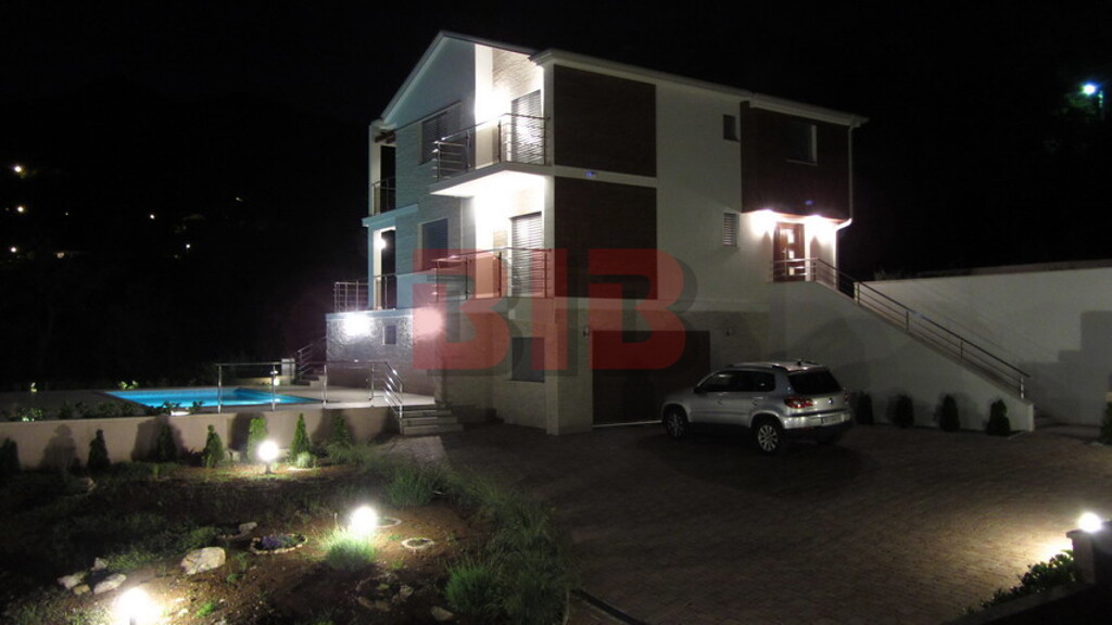 Image 4645796 - 5