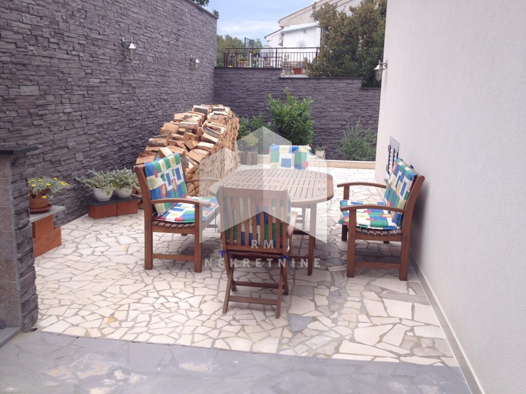 Image 4663784 - 25