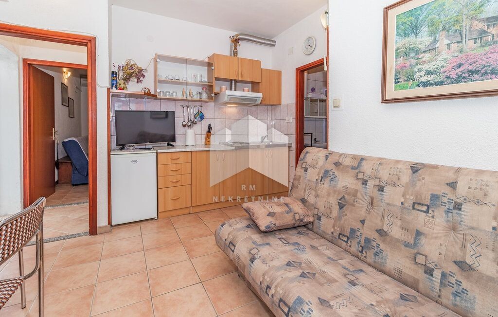 Image 4667304 - 10