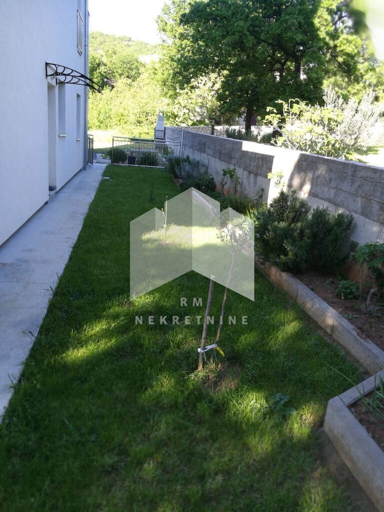 Image 4674751 - 17