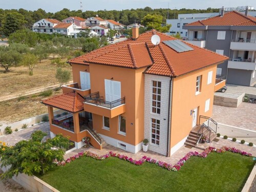 Thumbnail 4687285 - 5