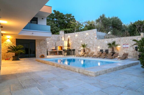 Thumbnail 4687395 - 12