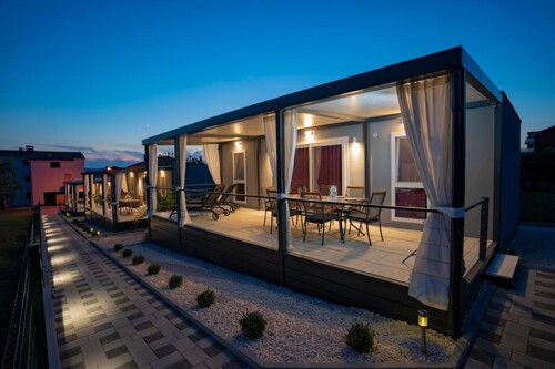 Thumbnail 4687424 - 7