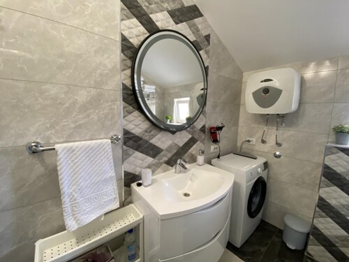 Thumbnail 4687541 - 61