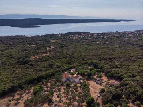 Thumbnail 4687549 - 4