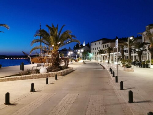 Thumbnail 4717379 - 5