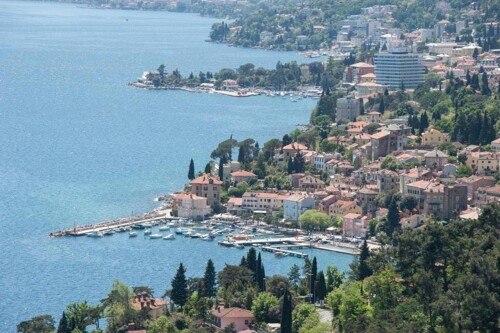 Thumbnail 4717440 - 2