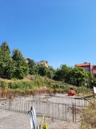 GRAĐEVINSKO ZEMLJIŠTE SA DOZVOLOM I TEMELJIMA, 1.157 m2, LUKŠIĆI, ZG