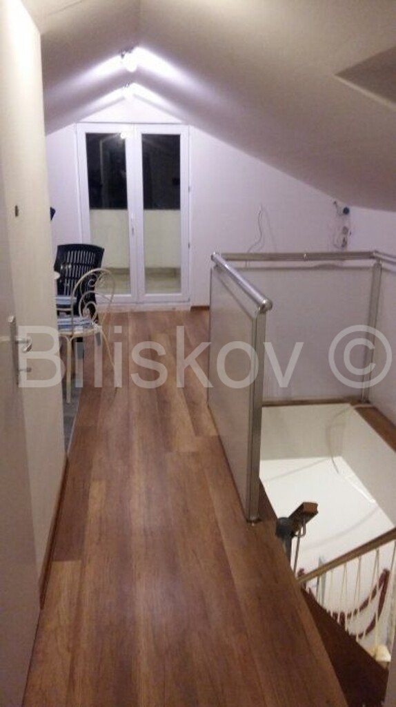 Image 4761826 - 8