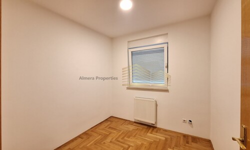 Thumbnail 4782825 - 5