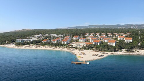 Novi Vinodolski - stan unutar premium resorta, drugi red do