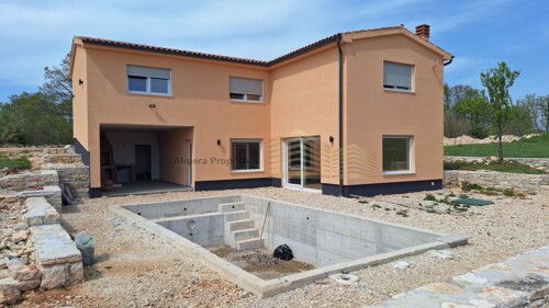 Bez provizije za kupca - Kuća pred dovršetkom izgradnje na p