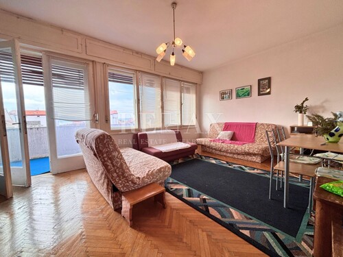 Novi Vinodolski - stan u centru s pogledom