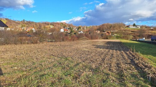 Đurđekovec, građevinsko zemljište uz glavnu cestu na prodaju