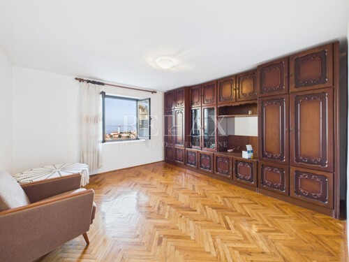 Crikvenica - stan s okućnicom