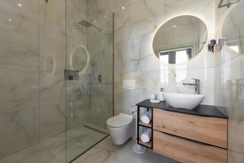 Thumbnail 4782852 - 8