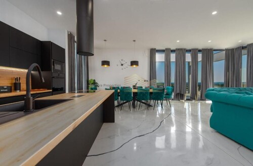 Thumbnail 4782852 - 5