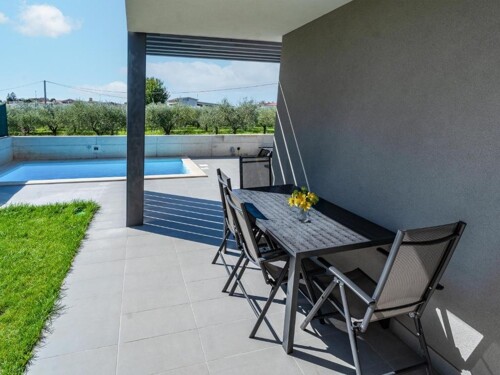 Thumbnail 4782856 - 6