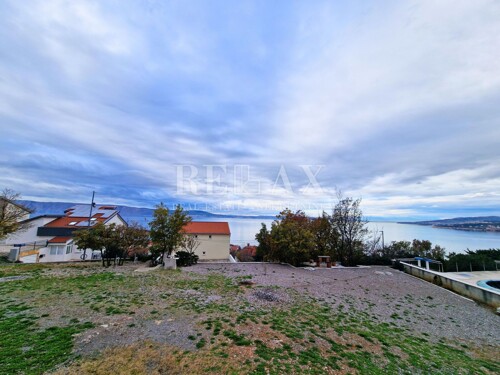 Klenovica - građevinsko zemljište s pogledom na more