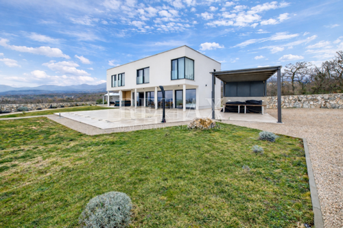 Šmrika - predivna vila s bazenom i pogledom na more