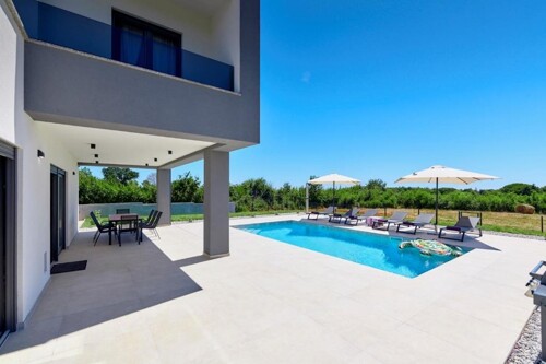 Thumbnail 4782863 - 11