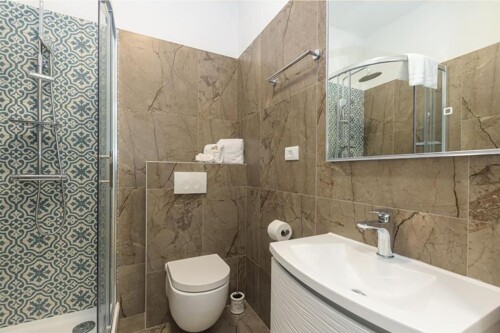 Thumbnail 4782871 - 9