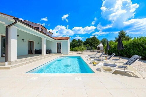 MODERNA NOVOGRADNJA, SVETVINČENAT!