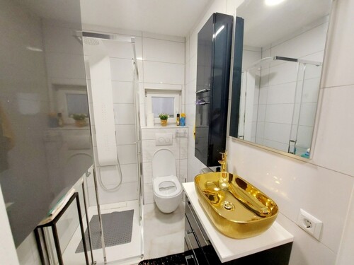 Thumbnail 4782877 - 9