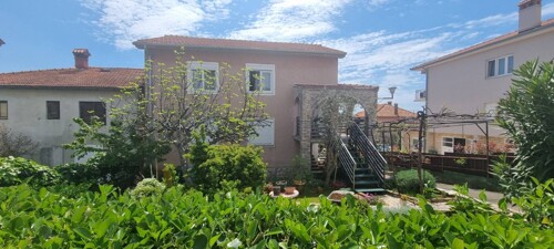 STAN S VRTOM I GARAŽOM,PULA