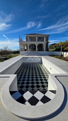 Unikatna luksuzna vila s pogledom, 384m²